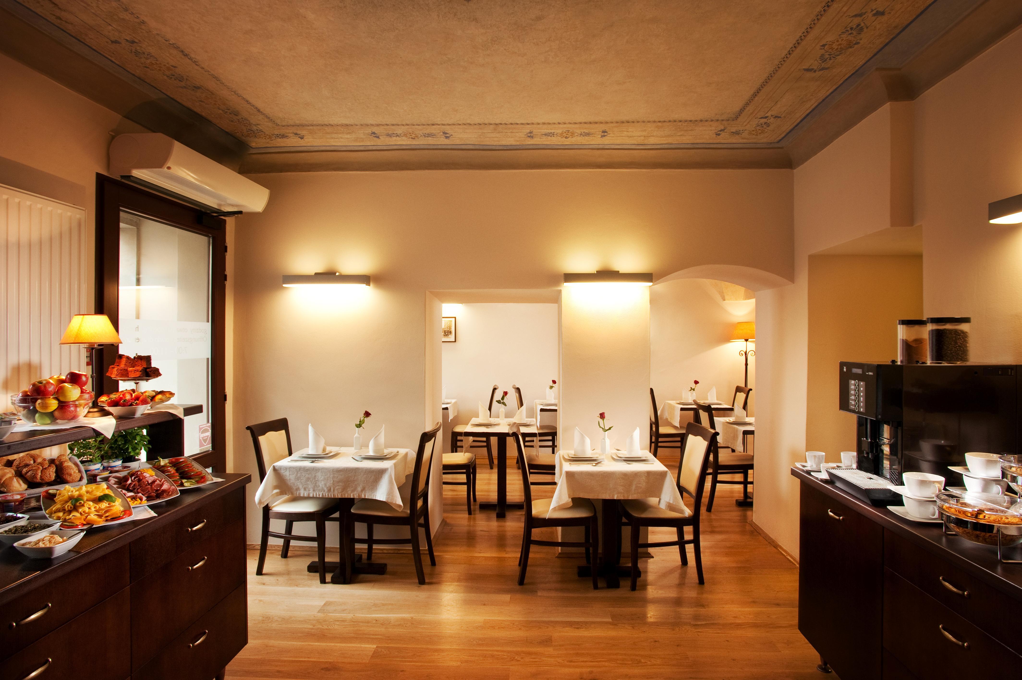 Santi 4* Krakau